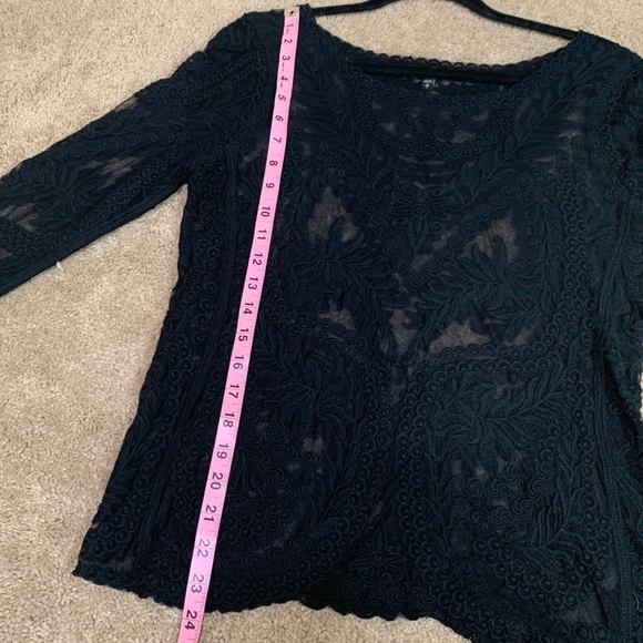 Express crochet embroidered mesh tunic top - Picture 3 of 9